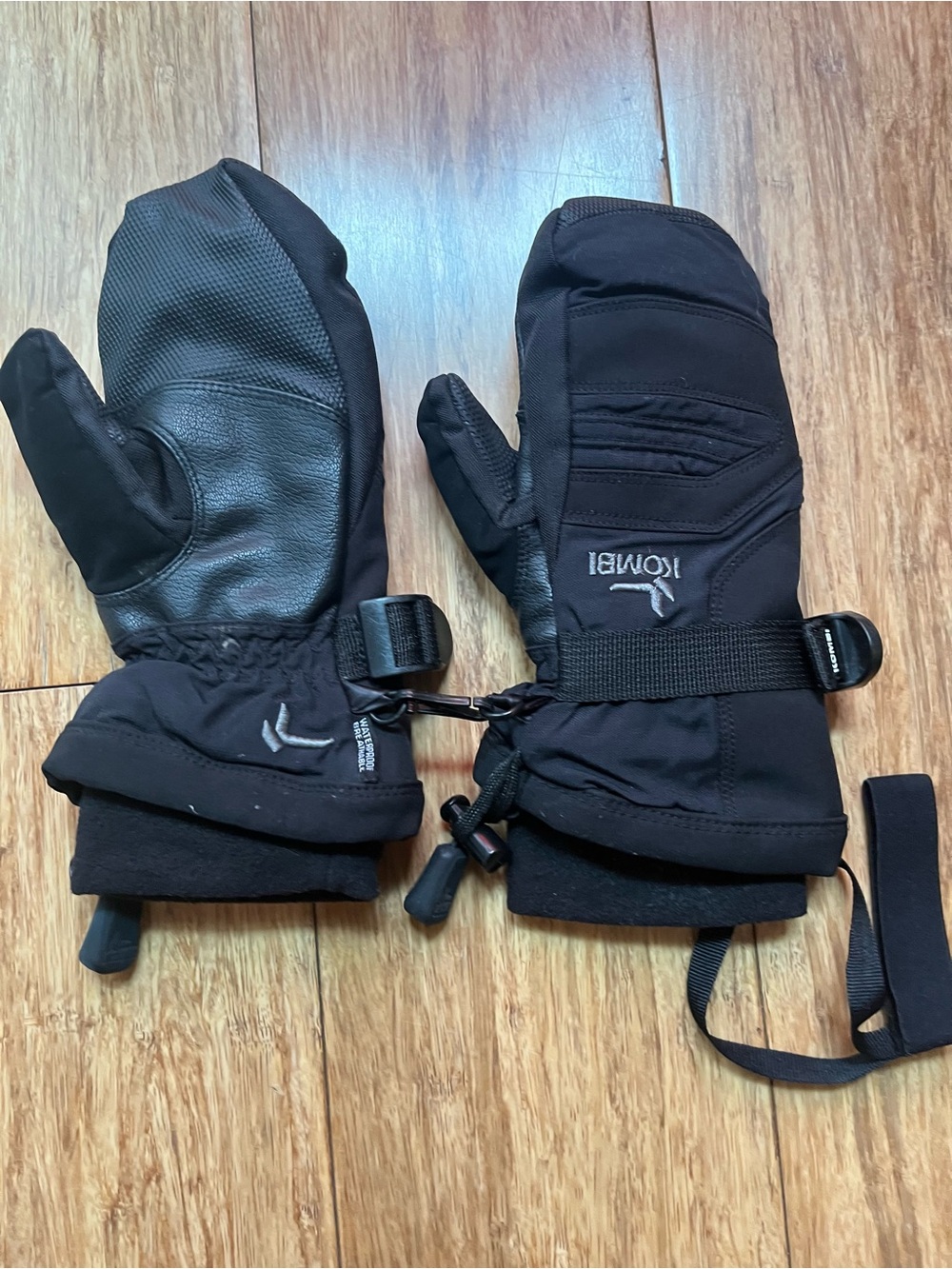 KOMBI Kids Black Insulated Mittens - Warm Winter Gloves